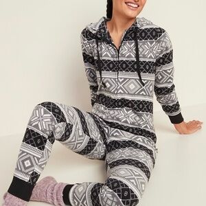 Old Navy Patterned Micro Performance Fleece
Hooded One-Piece Pajamas XS